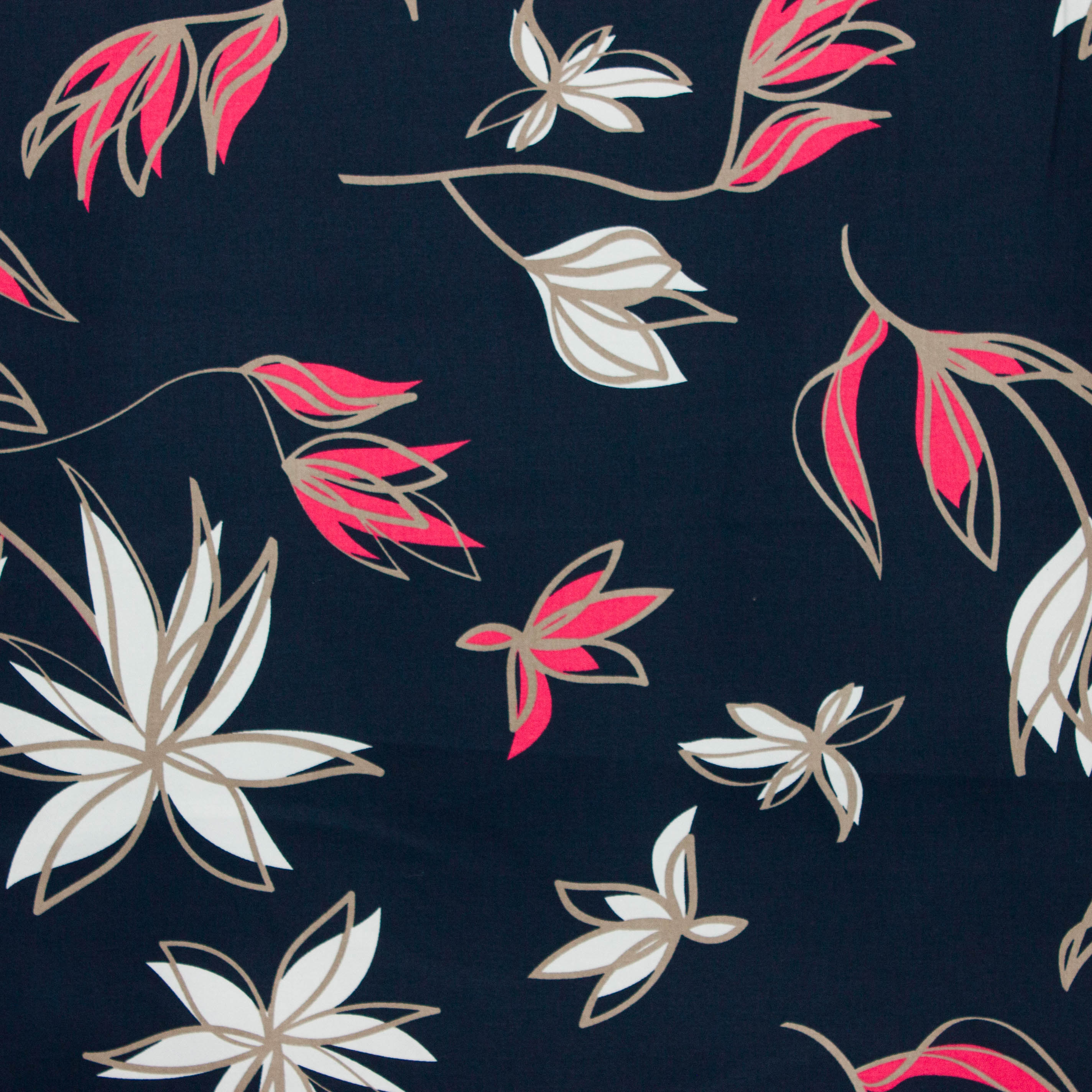 Stretch katoen donkerblauw met witte-fuchsia bloemen